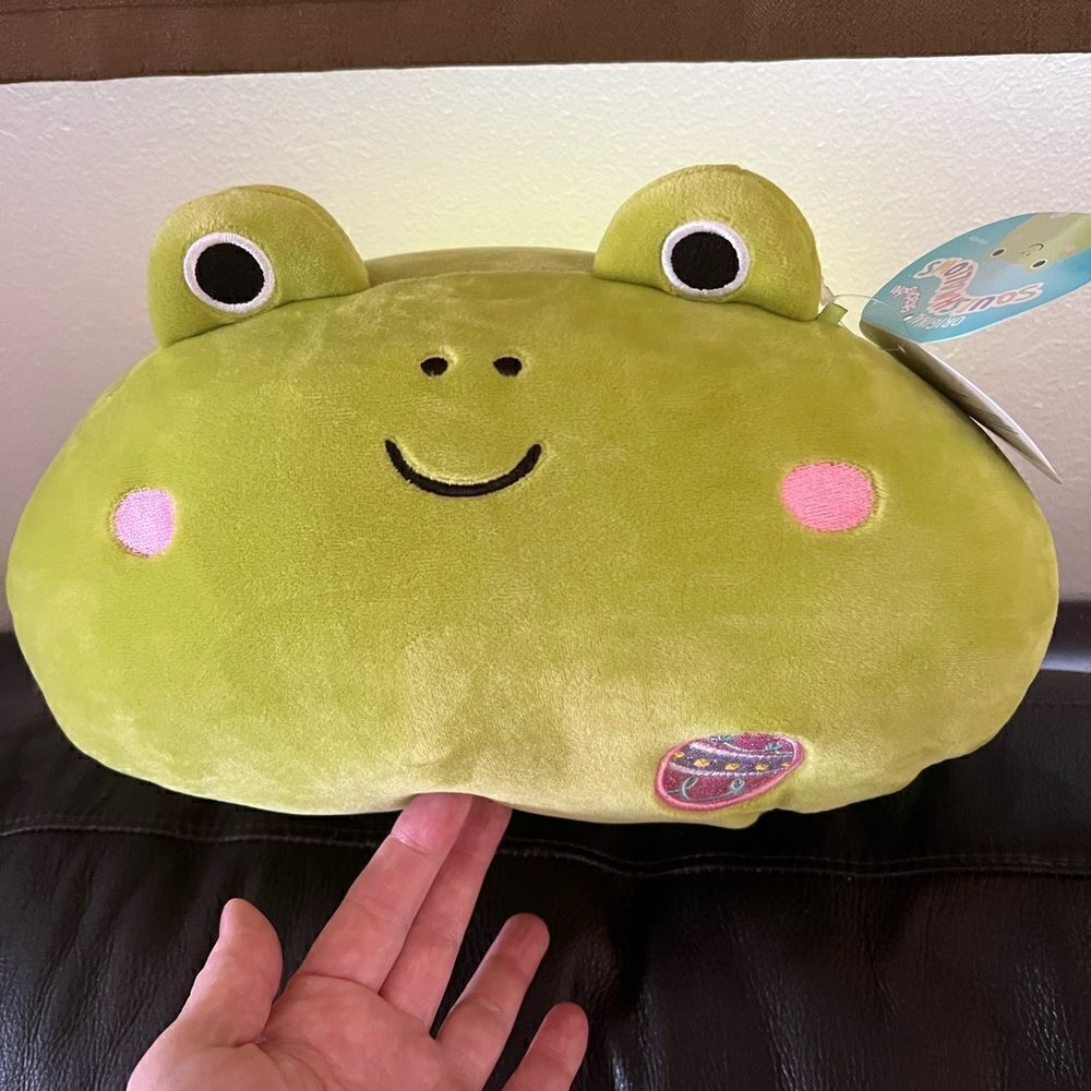 Squishmallows Wendy the Frog Stackable Easter Edition - Picture 4 of 8
